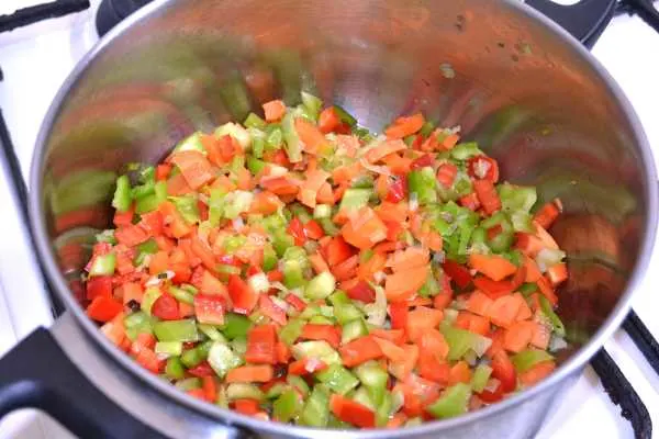 Vegetable Rice Pilaf Recipe-Frying Vegetables in the Pot