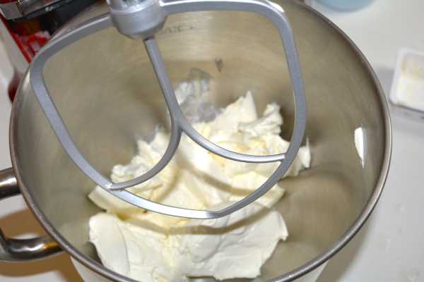 Classic Basque Cheesecake-Cheese Cream in the Mixing Bowl