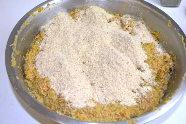 Turkey Spread-Bread Crumbs on Minced Meat and Vegetables in the Bowl