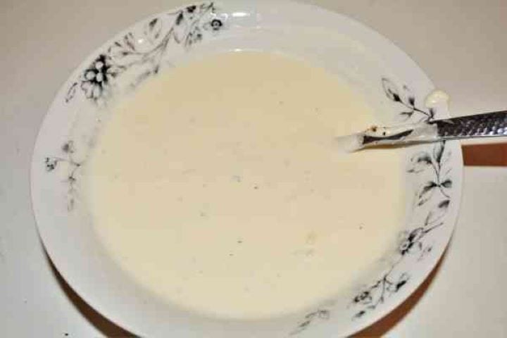 Chicken Breast With Pineapple-Mayonnaise Dressing Smooth and creamy mayo-yogurt dressing ready to coat the cold pineapple chicken salad.