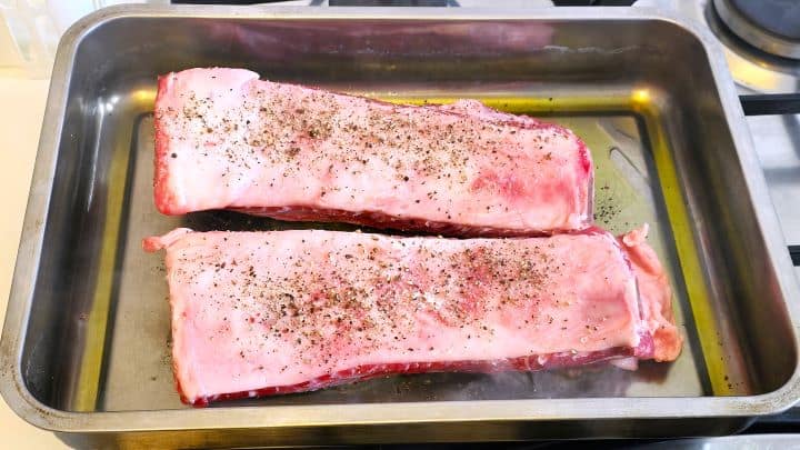 Frying Seasoned Ribs in the Oven Tray
