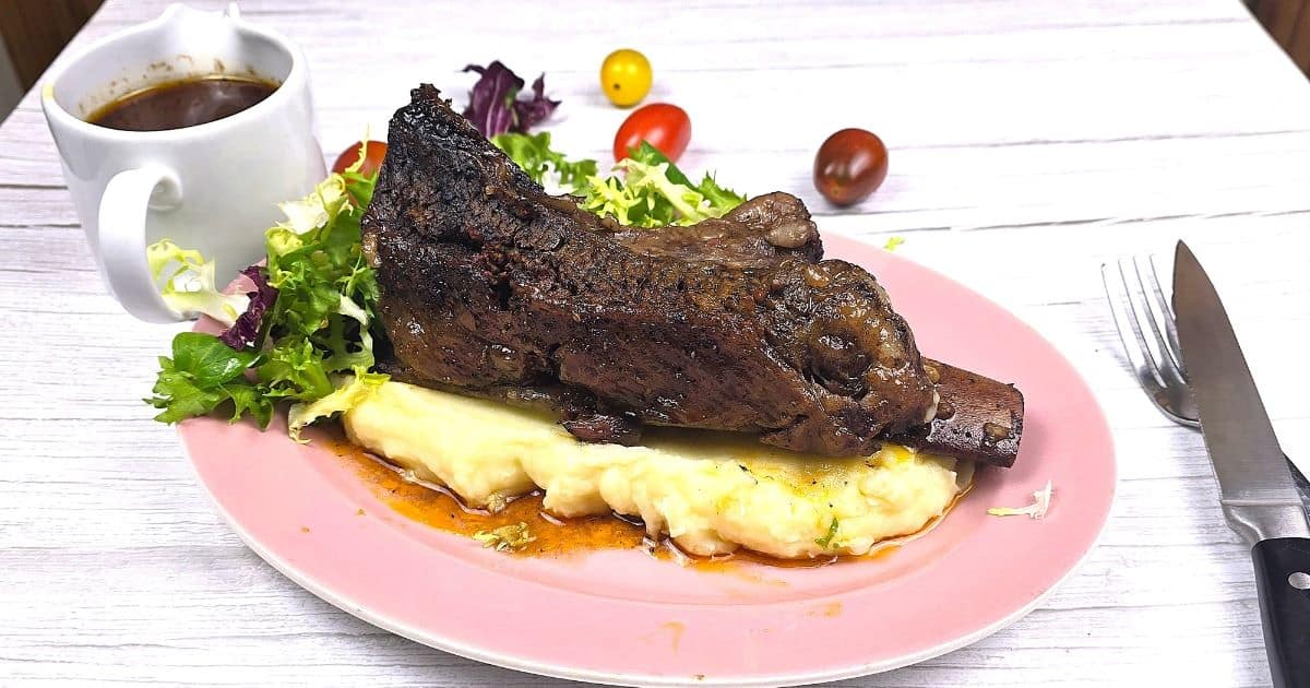 Oven-Baked Short Ribs: Easy Fall-Off-The-Bone Recipe