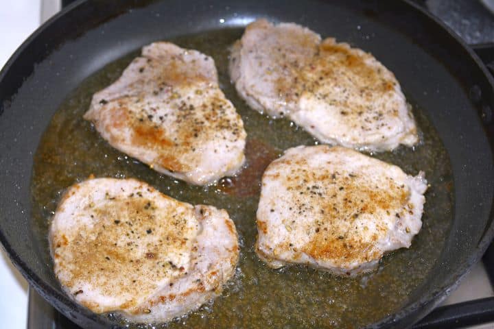 Frying Pork Chops in the Pan