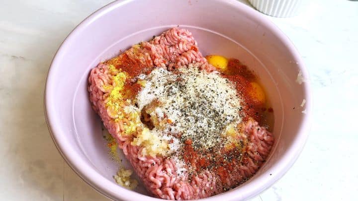 Seasoned Pork Mince and Eggs in the Bowl
