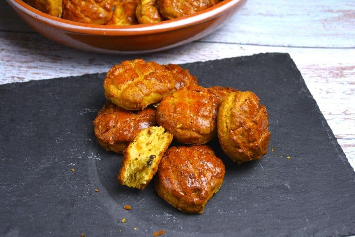Hungarian Crackling Scones Served on Ceramic Black Platter